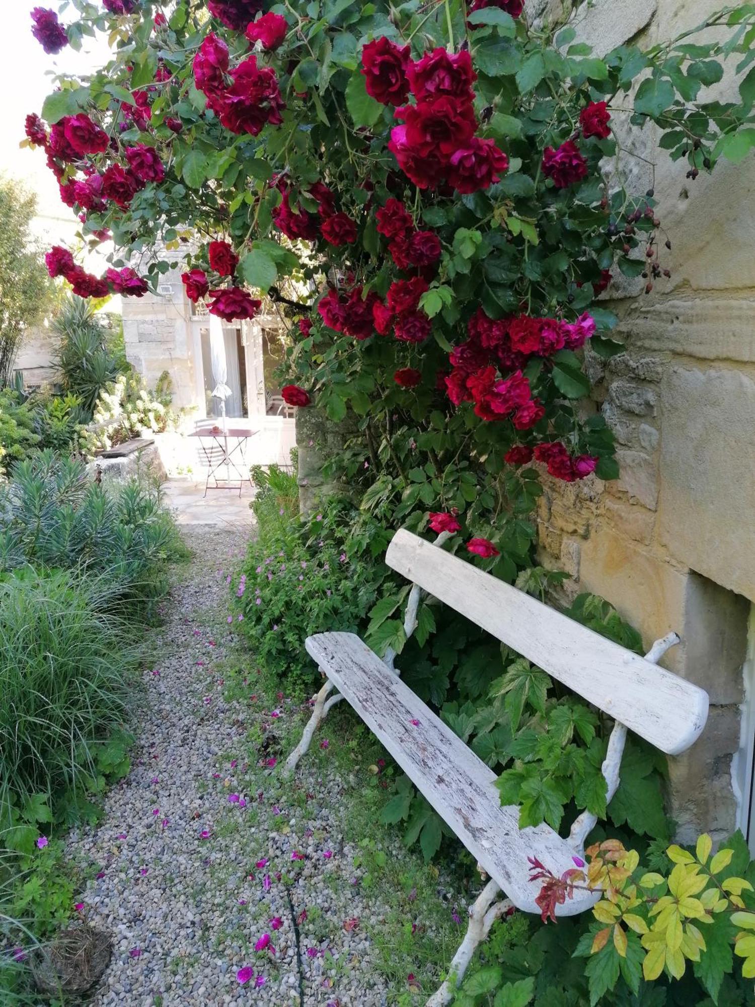 La Malposte Bed & Breakfast Reviers Exterior photo